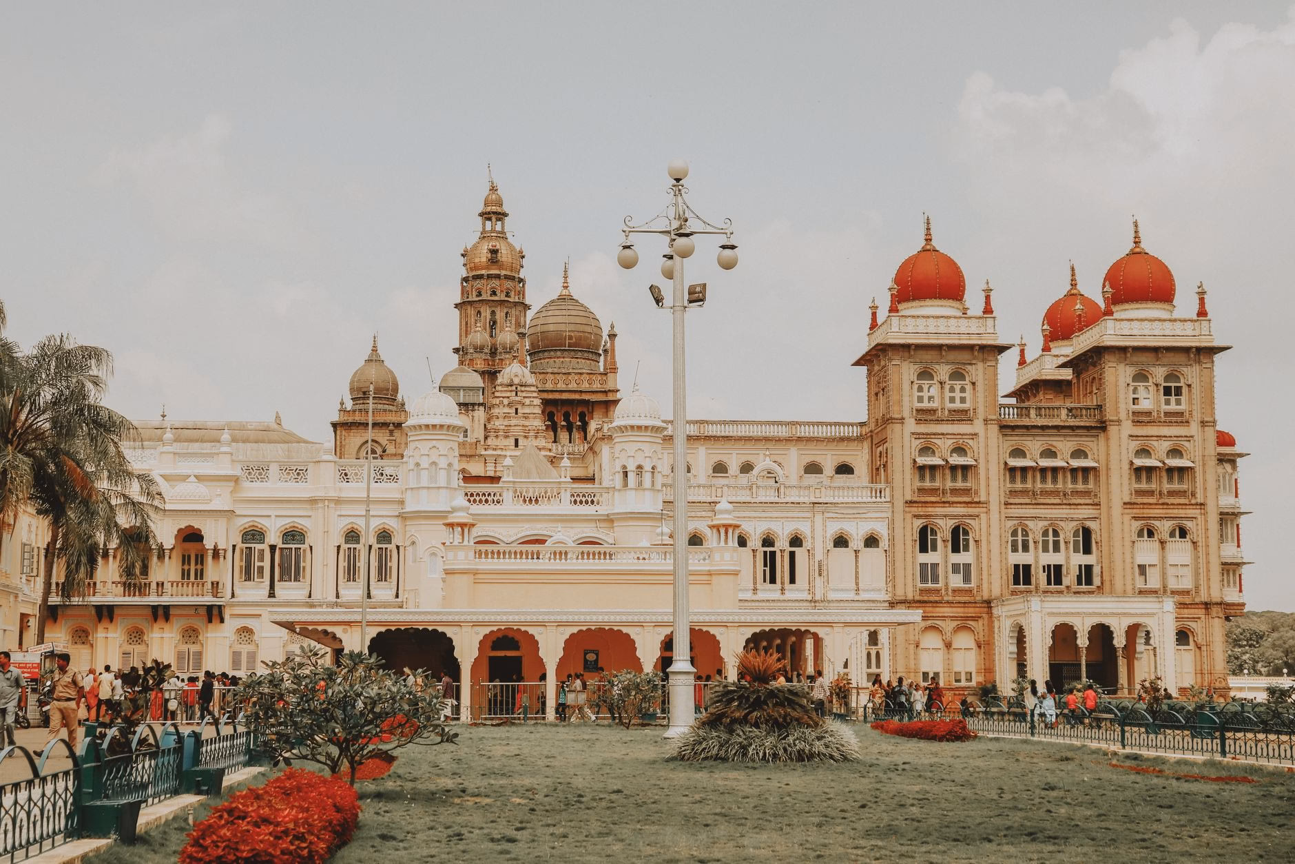 25 tourist places in india