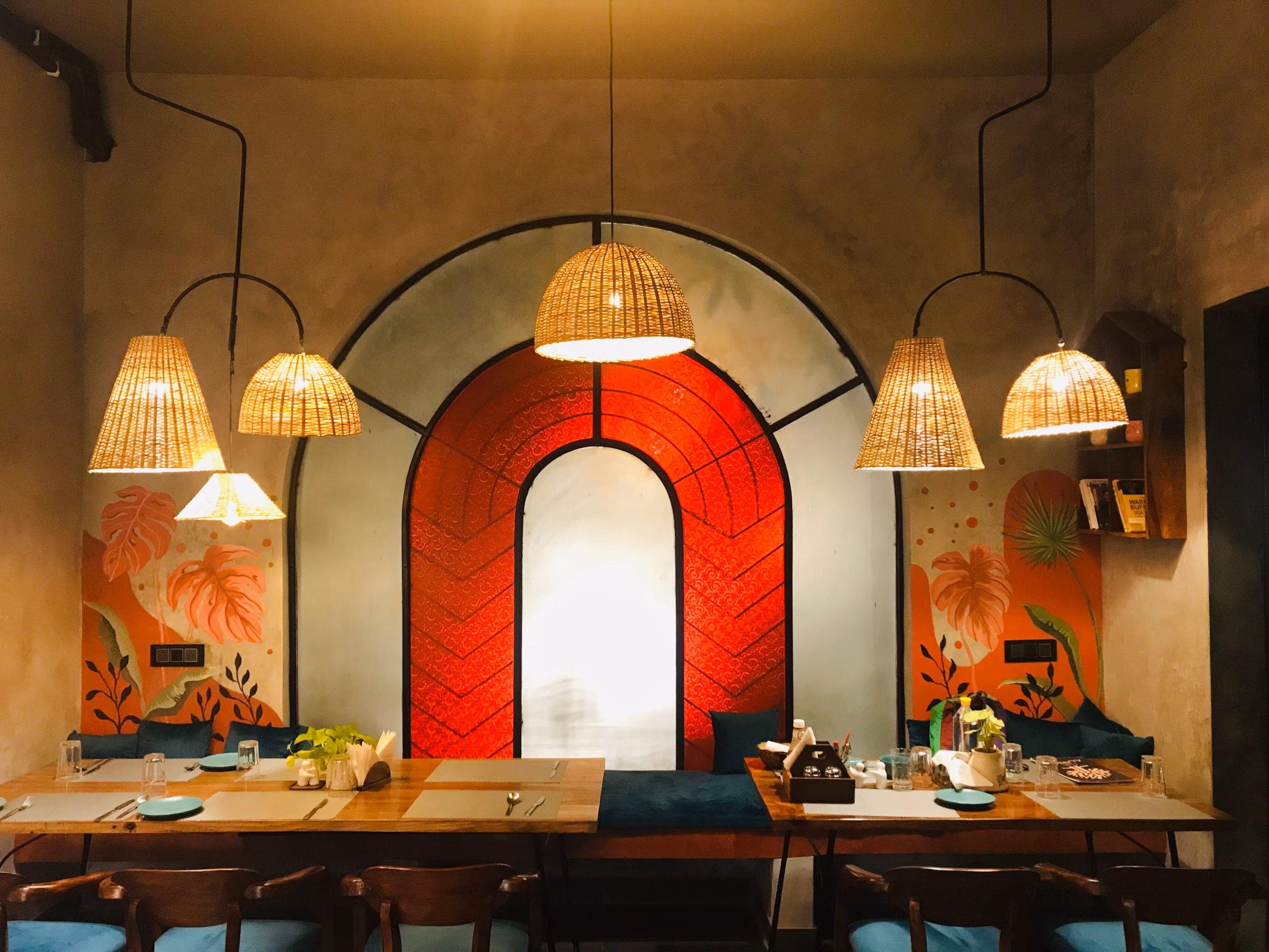 Experience farm-to-table dining at the trendy Market 17.
