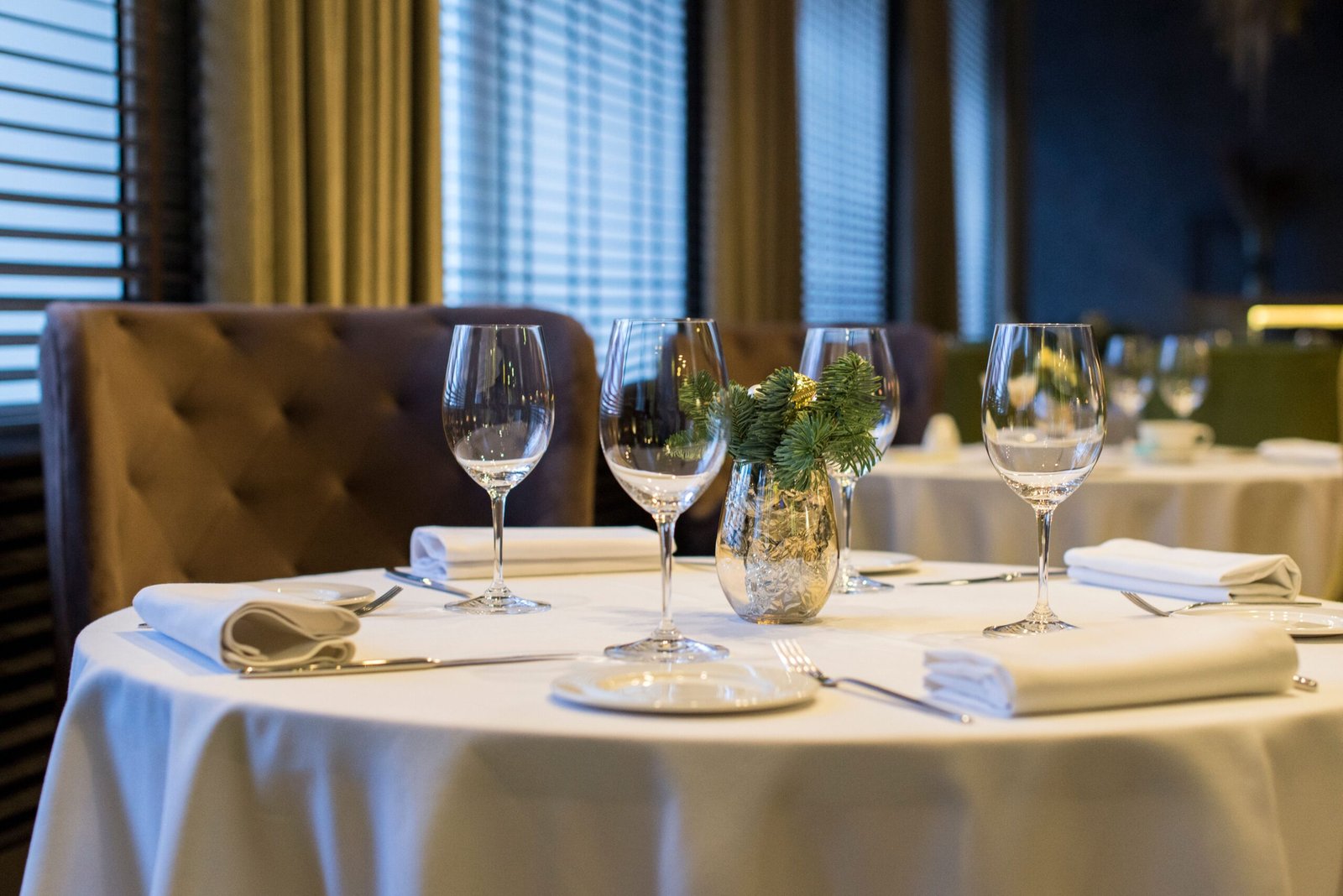 Experience fine dining at L'Oiseau Blanc atop The Peninsula Paris Experience fine dining at L'Oiseau Blanc atop The Peninsula Paris