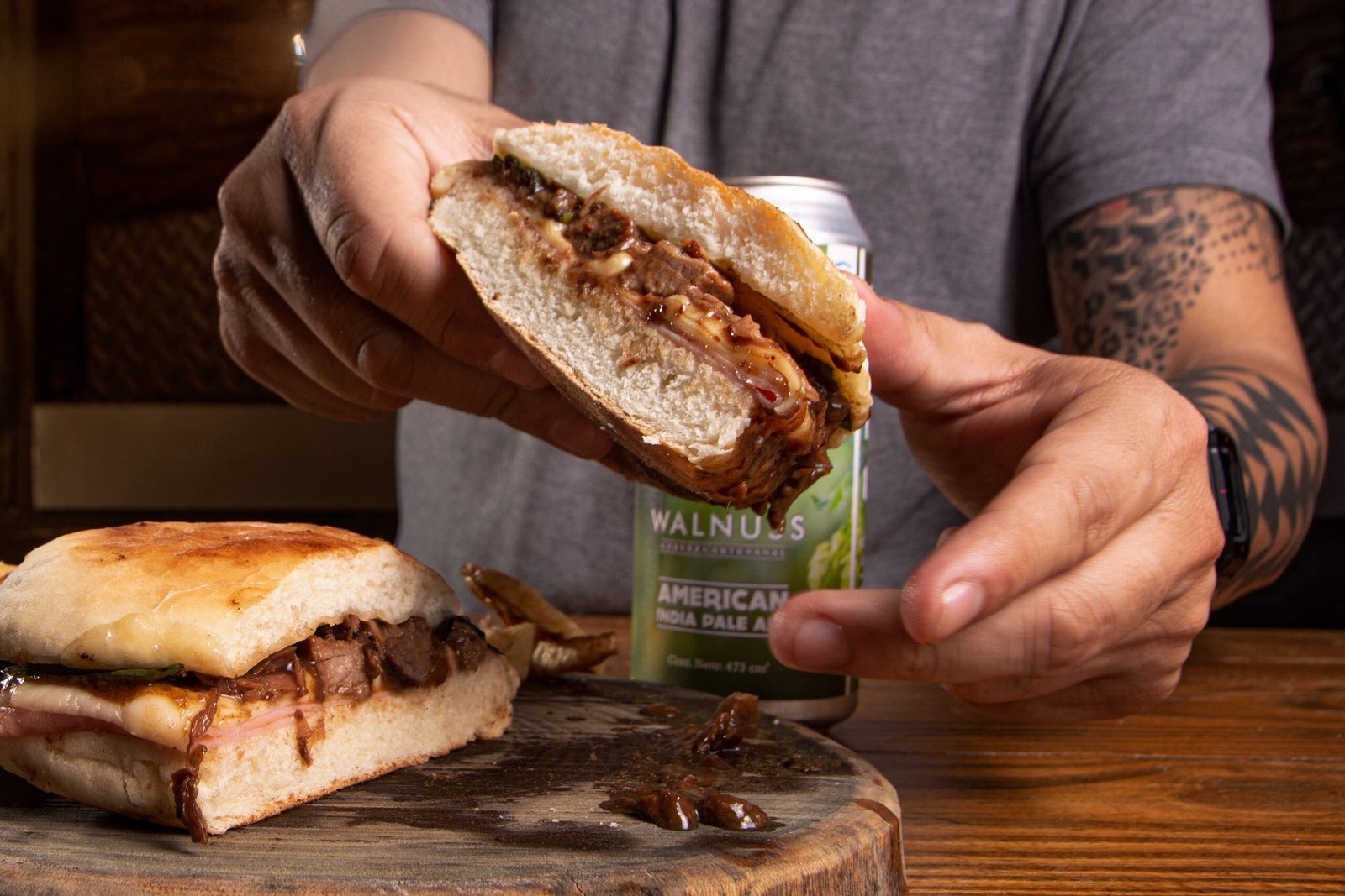 Taste local craft beers and gourmet bites at La Taberna Lúpulo in San Juan.