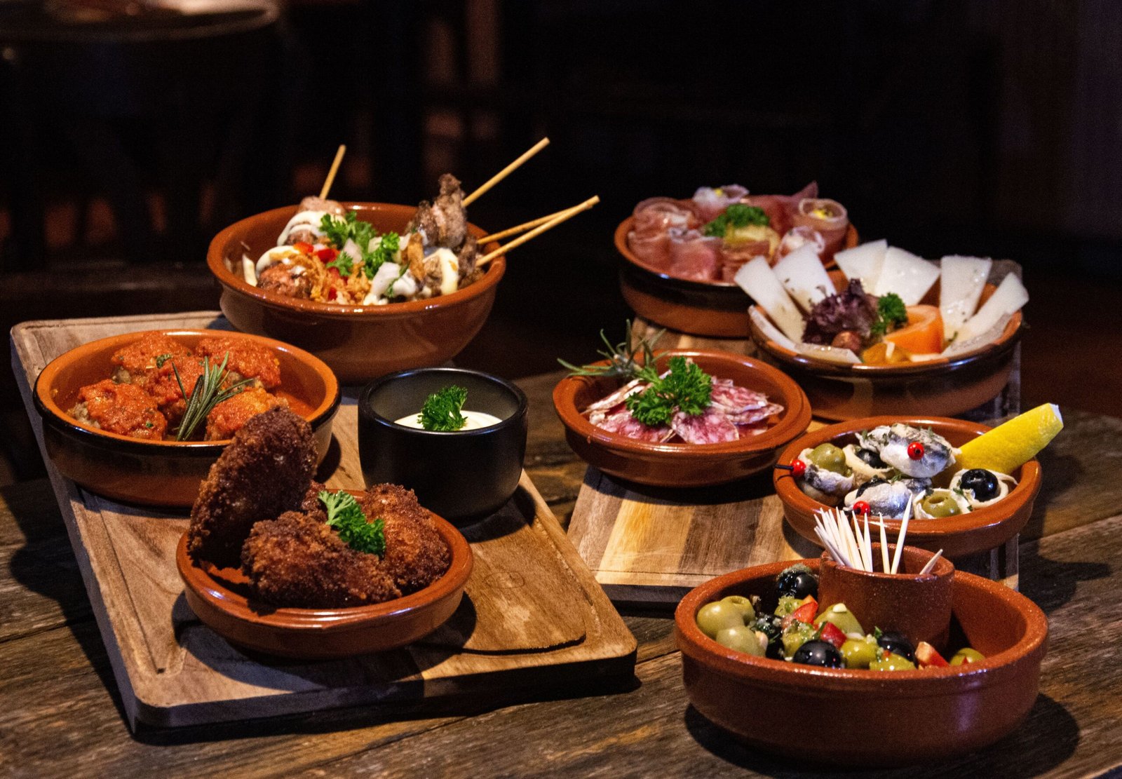 Enjoy delicious tapas at Pizzeria La Verdad in Isla Verde.