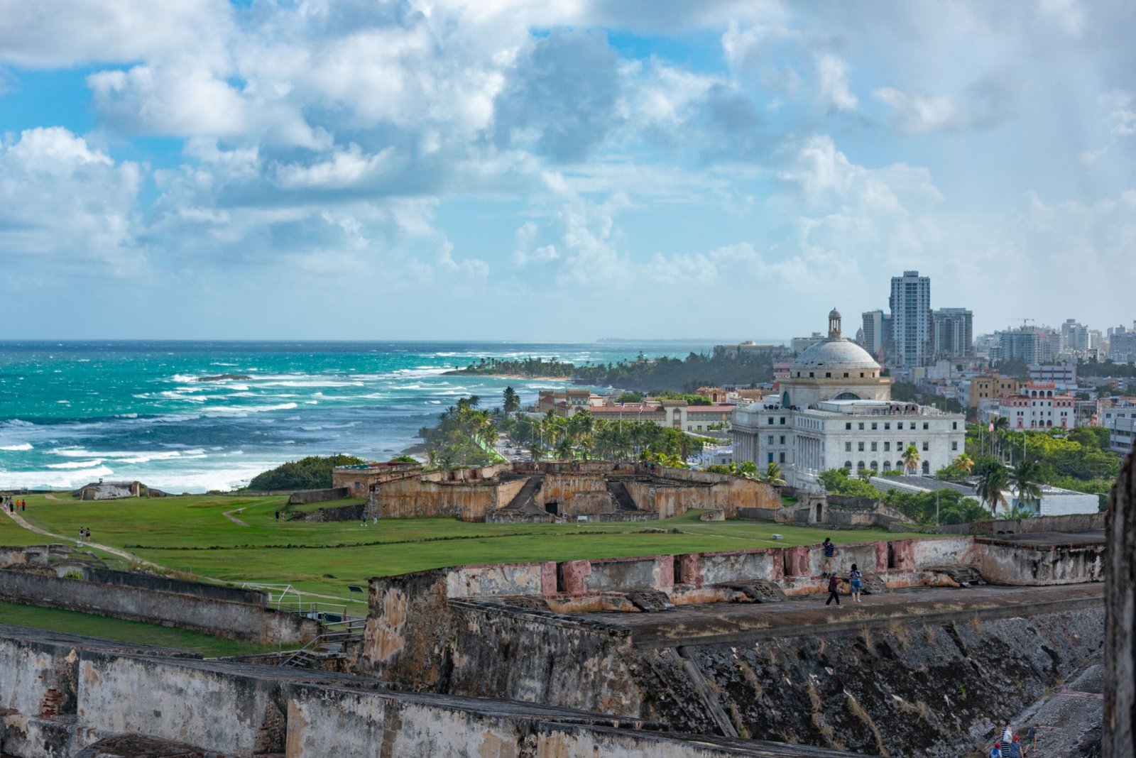 Experience classic Puerto Rican cuisine at El Jibarito in San Juan.