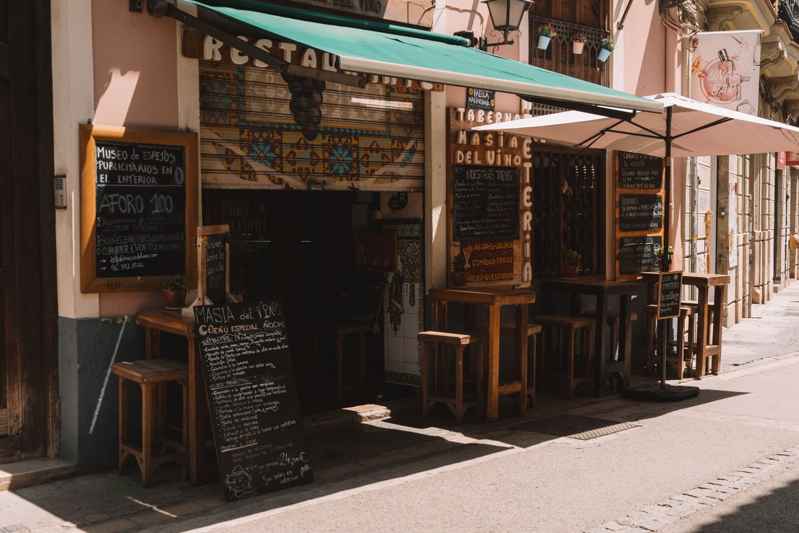 Experience farm-to-table dining at The Local in Valencia. Experience farm-to-table dining at The Local in Valencia.