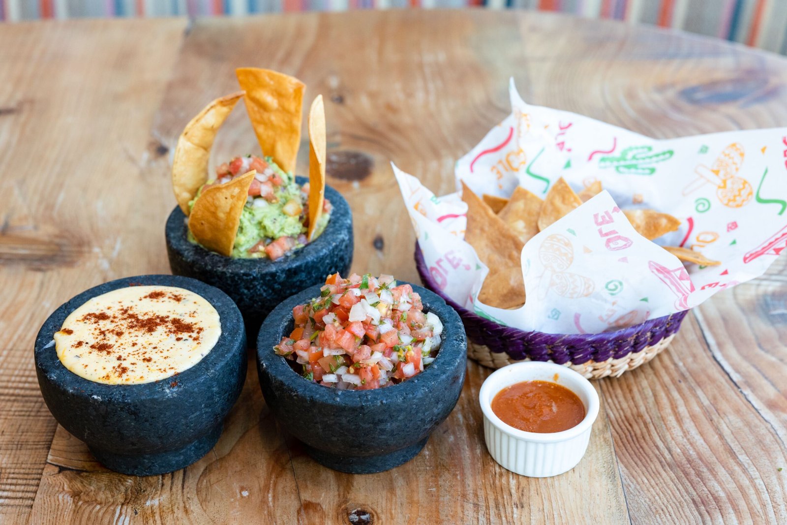 Savor authentic Tex-Mex at Pappasito's Cantina in Terminal A. Savor authentic Tex-Mex at Pappasito's Cantina in Terminal A.