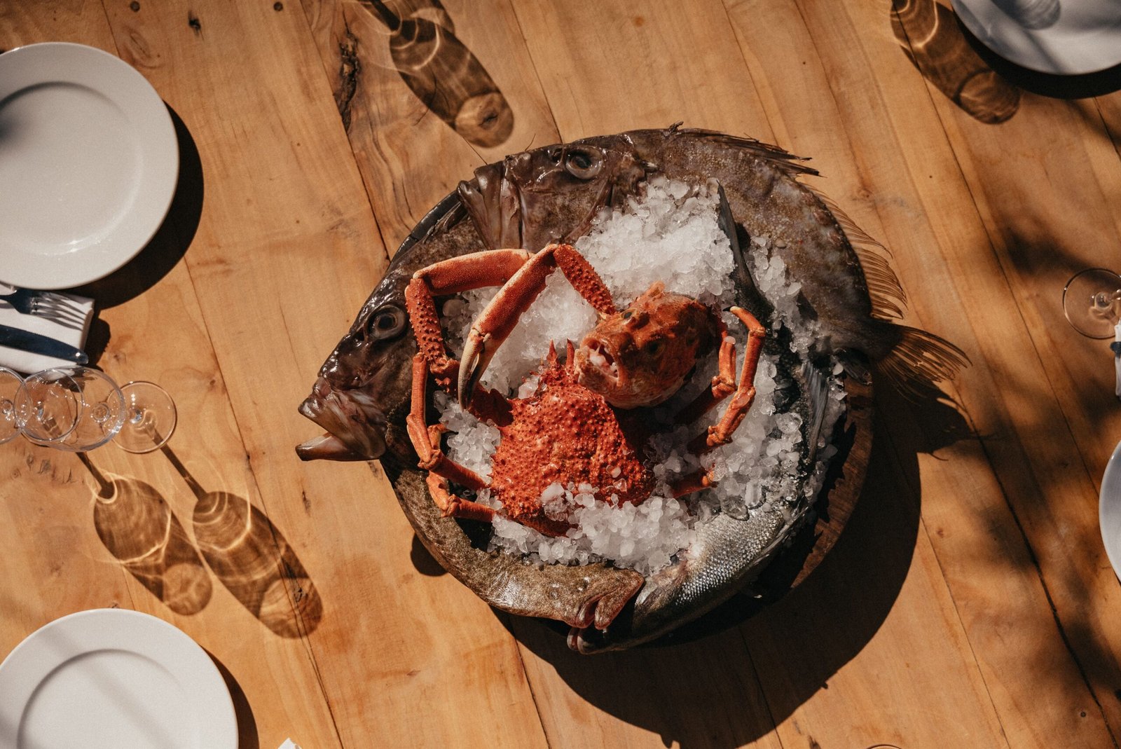 Indulge in a sunset dinner at **Oia’s Ammoudi Fish Tavern** for fresh seafood and stunning views. Indulge in a sunset dinner at **Oia’s Ammoudi Fish Tavern** for fresh seafood and stunning views.