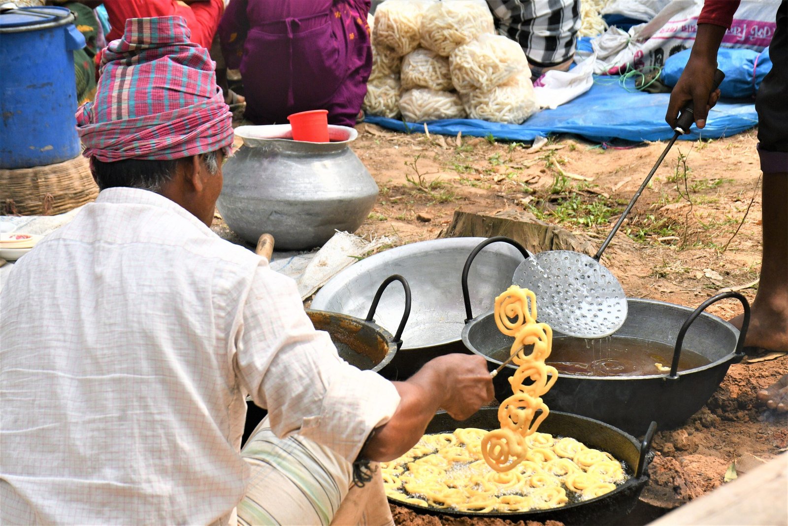Ranganathan Street - Sample various street food options like crispy vadas and sweet jilebis from local vendors.