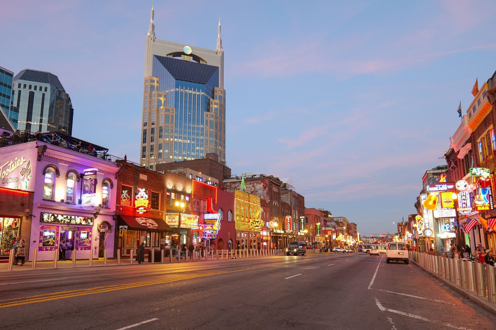 best restaurants in nashville downtown