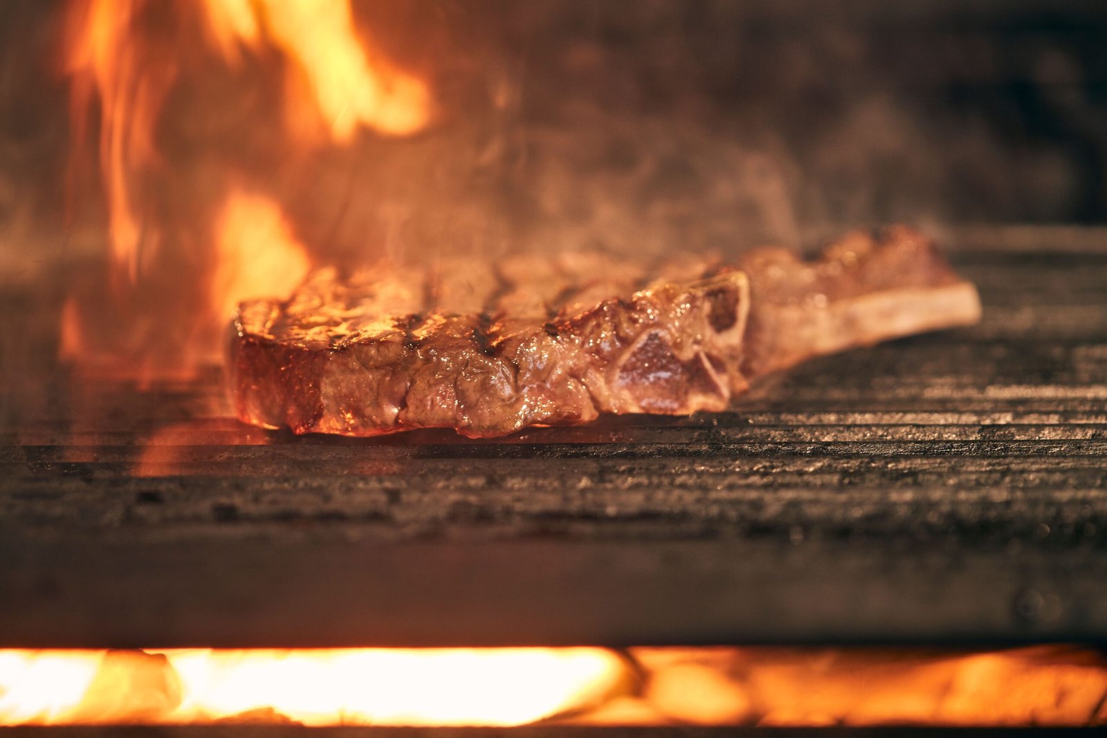 Enjoy a memorable dinner at the upscale steakhouse, Kenny's Wood Fired Grill. Enjoy a memorable dinner at the upscale steakhouse, Kenny's Wood Fired Grill.