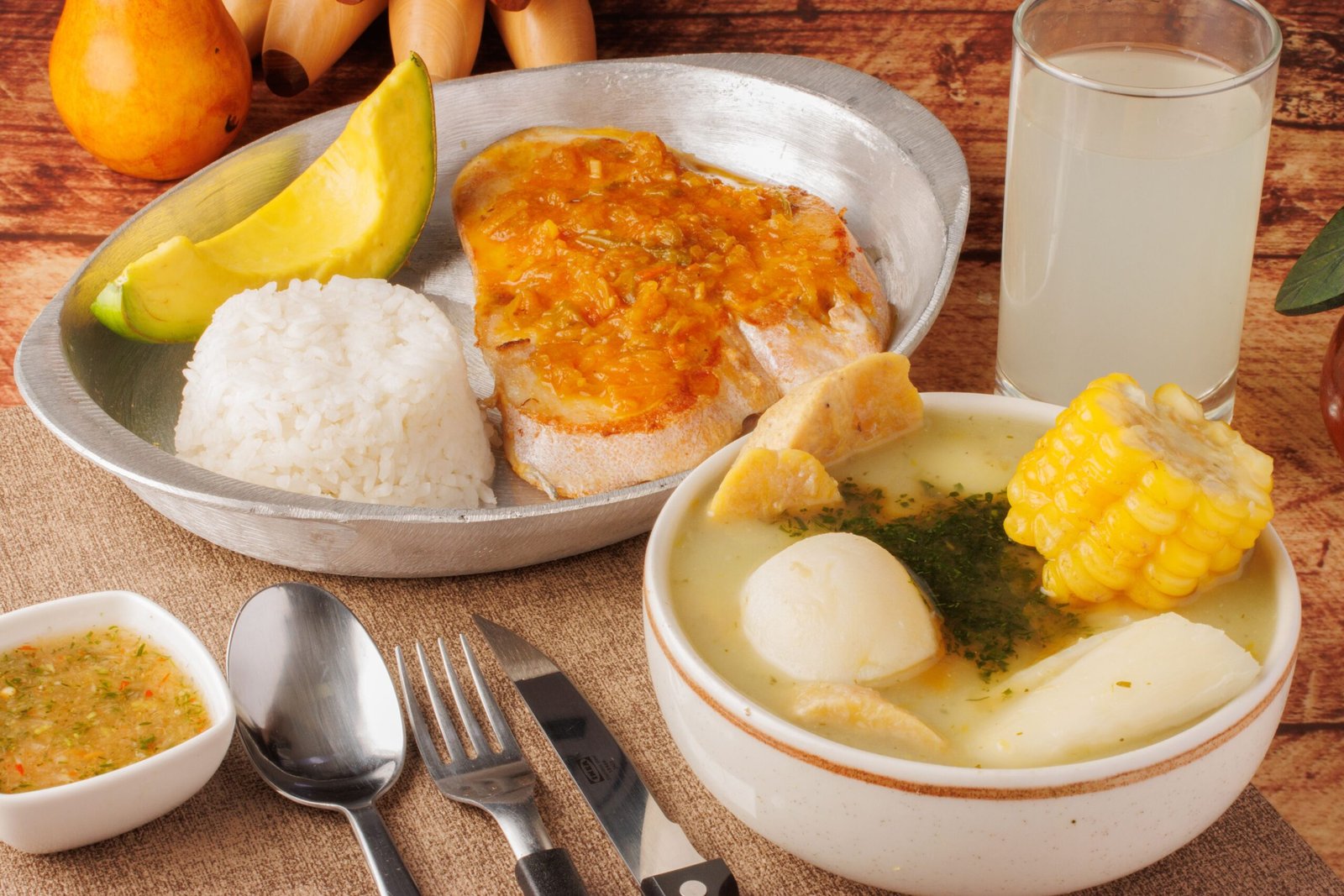 Relish fresh seafood at Ajiaco & Tinto in Laureles. Relish fresh seafood at Ajiaco & Tinto in Laureles.