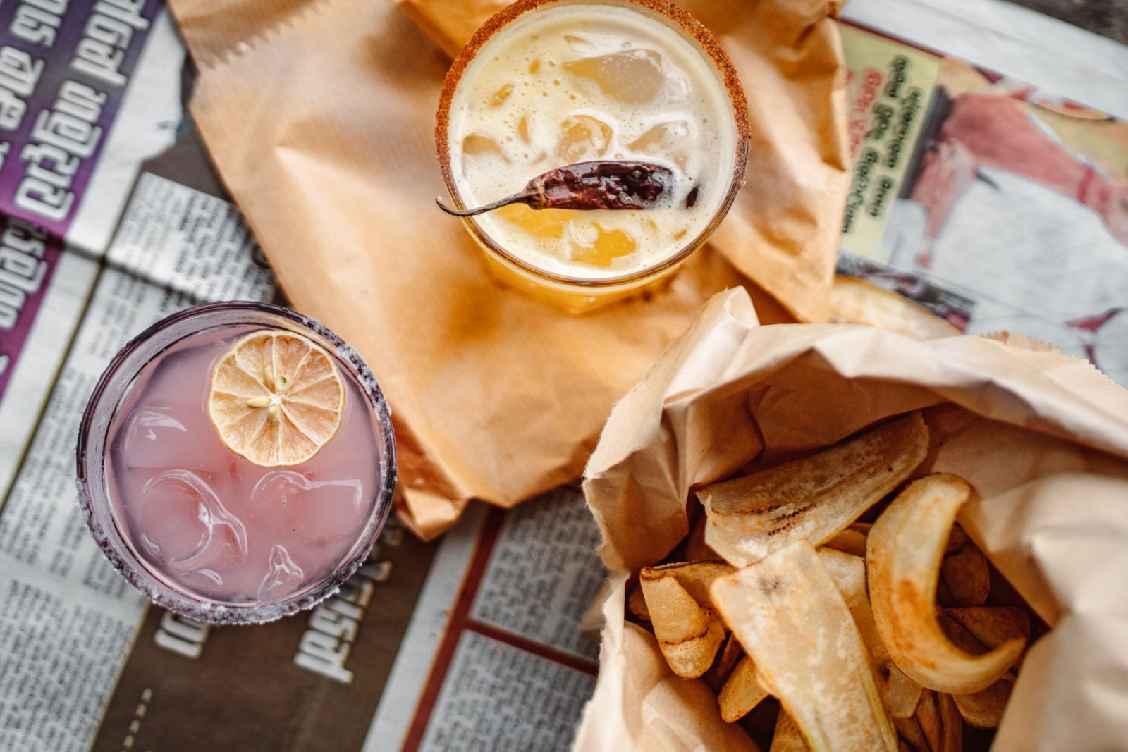 Unwind with a cold drink and pub snacks at the Lakeside Lounge Unwind with a cold drink and pub snacks at the Lakeside Lounge