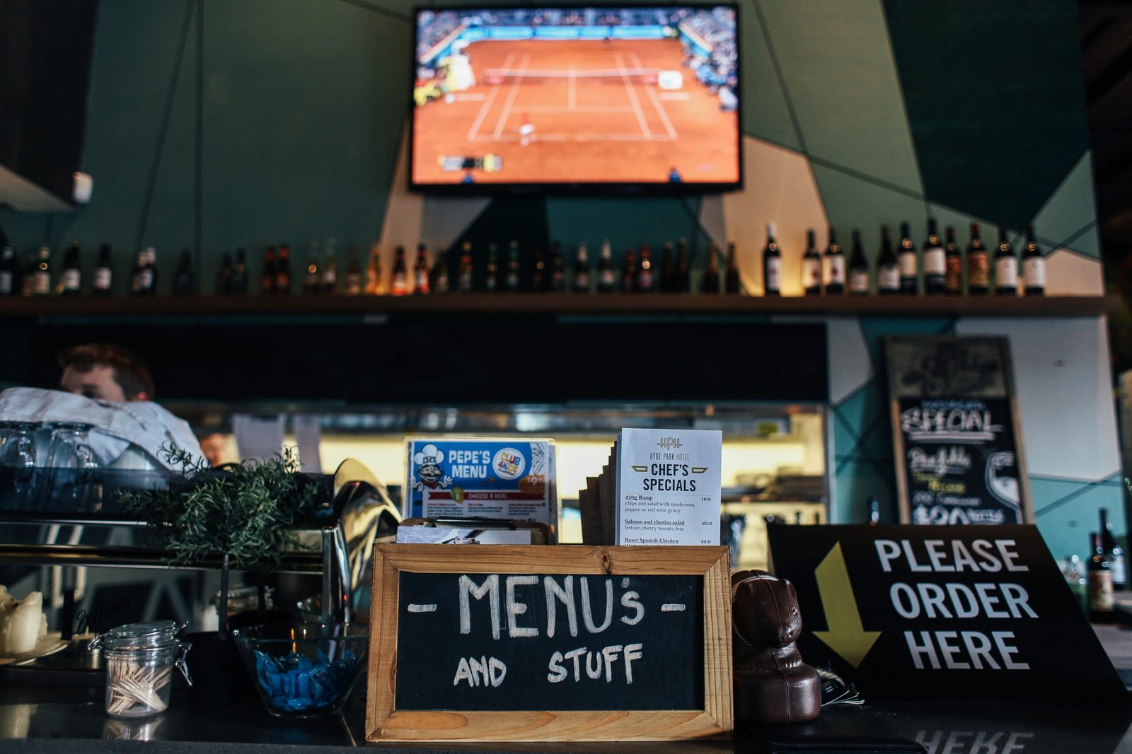 Sure! Here are 25 best and top things to do focused on restaurants in Springfield: