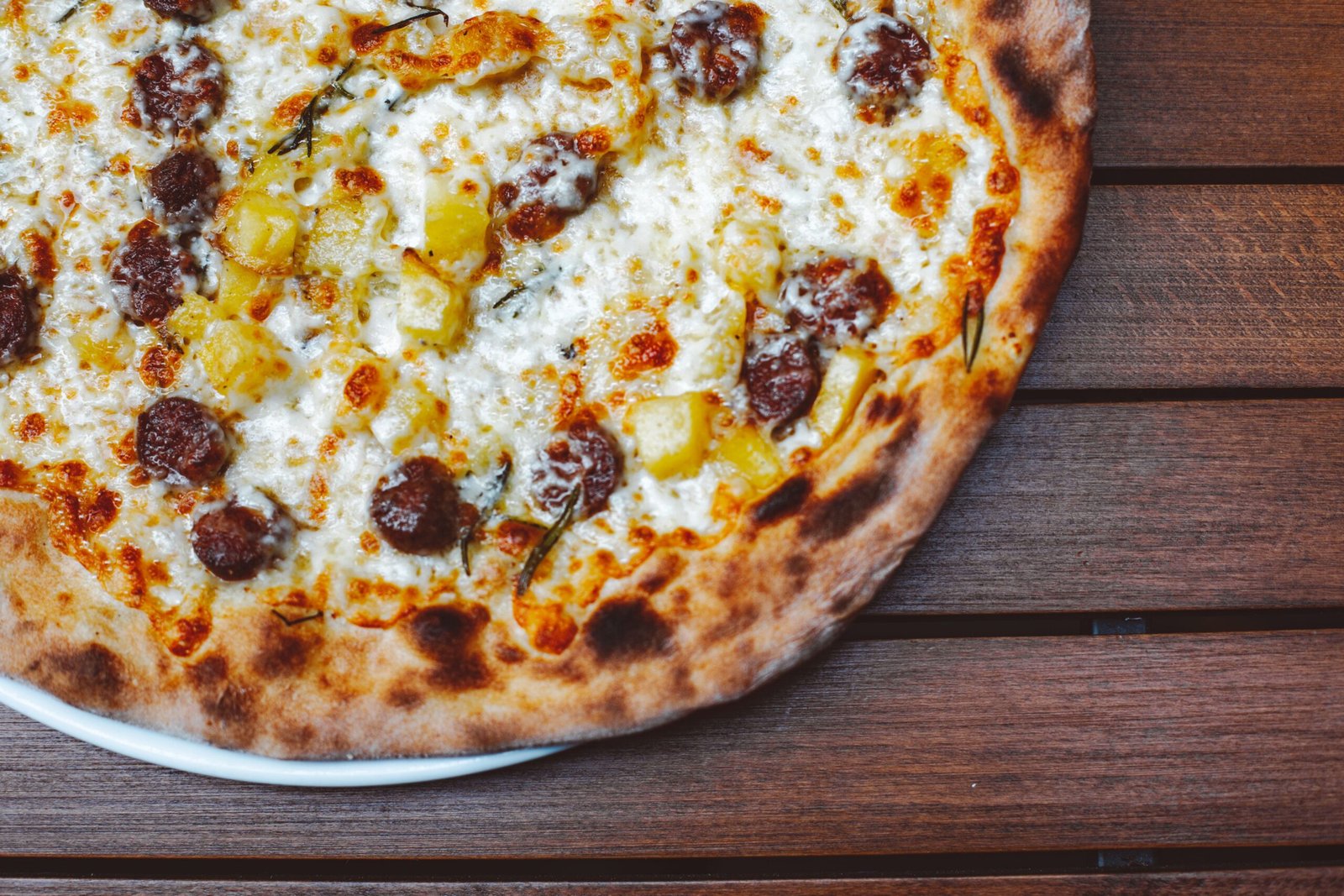 Indulge in artisanal pizzas at Pizzeria Luigi. Indulge in artisanal pizzas at Pizzeria Luigi.