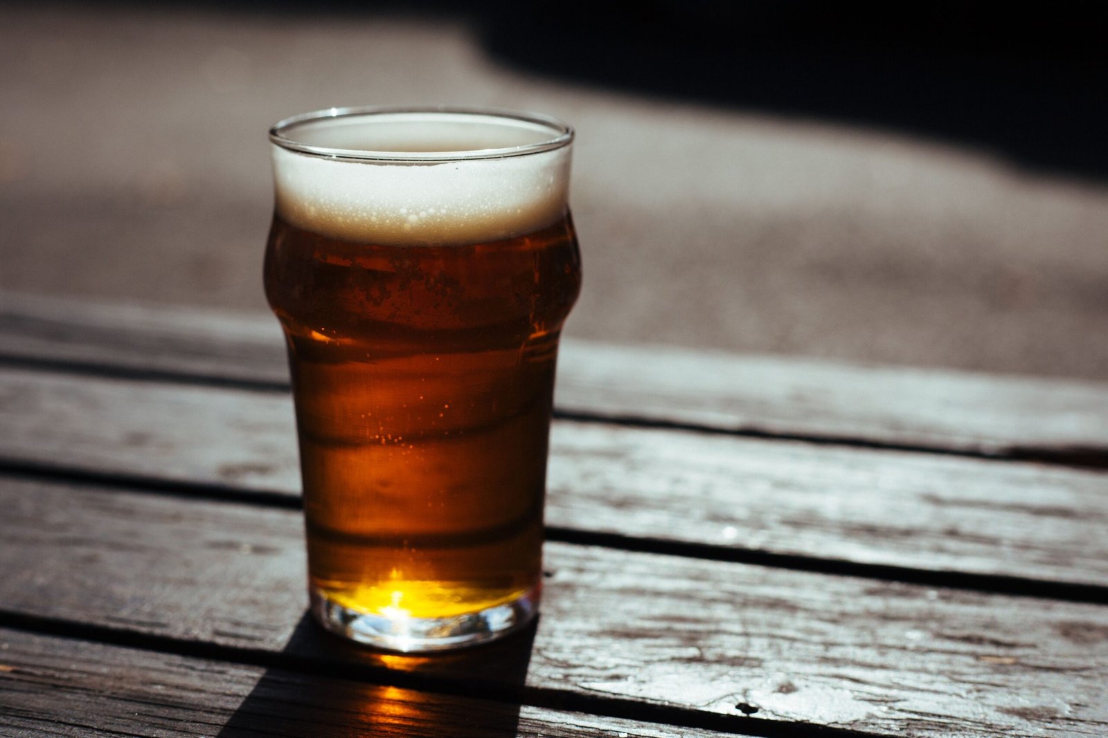 Grab a quick bite at **Shirlington’s Dogfish Head Aleworks**, a popular brewery and pub. Grab a quick bite at **Shirlington’s Dogfish Head Aleworks**, a popular brewery and pub.